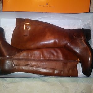 New Arturo Chiang leather riding boots